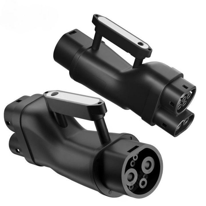 Bagian kendaraan Aksesoris Stasiun pengisian daya EV Adaptor GBT Ke CCS2 DC Charger Adaptor